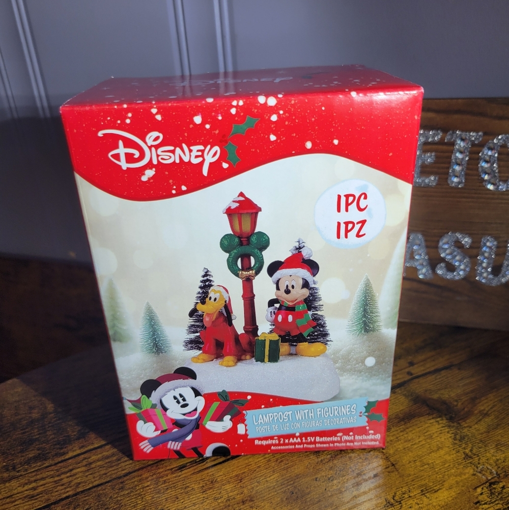 Disney Holiday Mickey and Pluto Lamppost light up Christmas- Red and Green